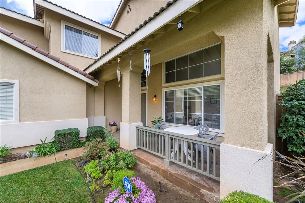 1240 Nina Lane, Corona, California 92882 home-pic-3